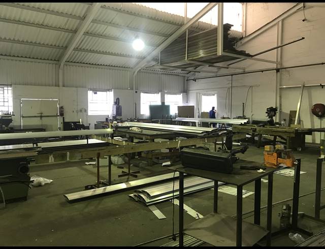 943M² FACTORY FOR SALE IN BRACKENFELL INDUSTRIAL
